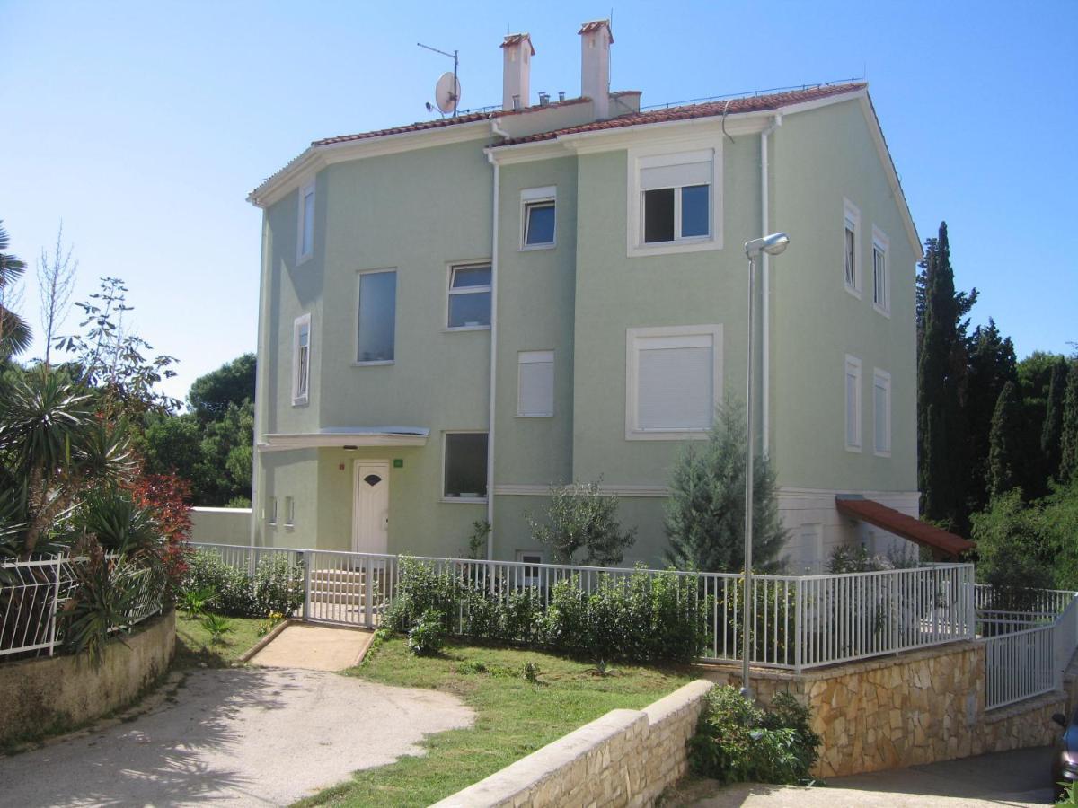 Artists Loft Apartment Pula Exterior photo