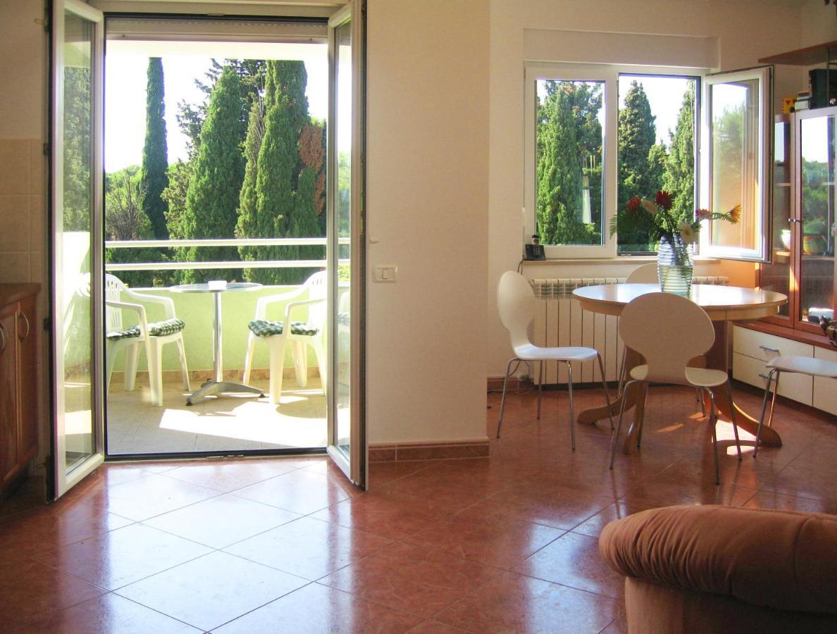 Artists Loft Apartment Pula Exterior photo